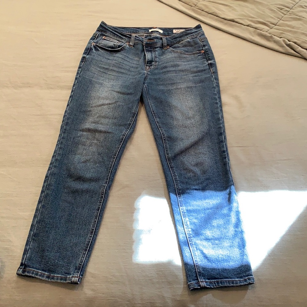 Dark wash skinny jeans